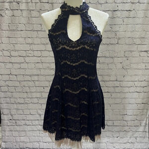 FRANCESCA'S Caitlin Gigi Neck Lace Tulle Underlay A-Line Dress Ladies Navy Small